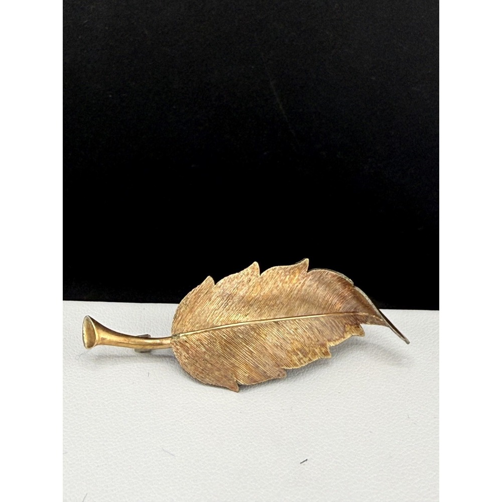Vintage Krementz Brooch Gold Tone‎ Leaf Signed